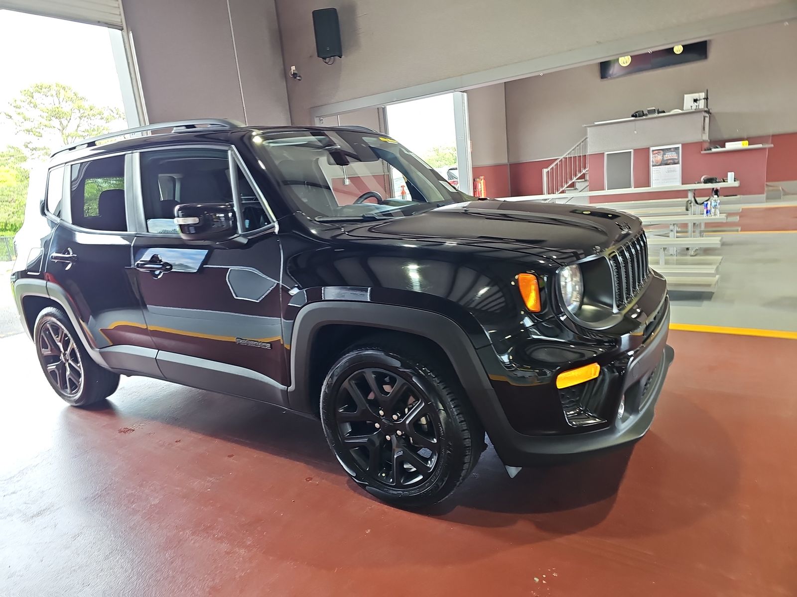 2019 Jeep Renegade Latitude Altitude Edition FWD