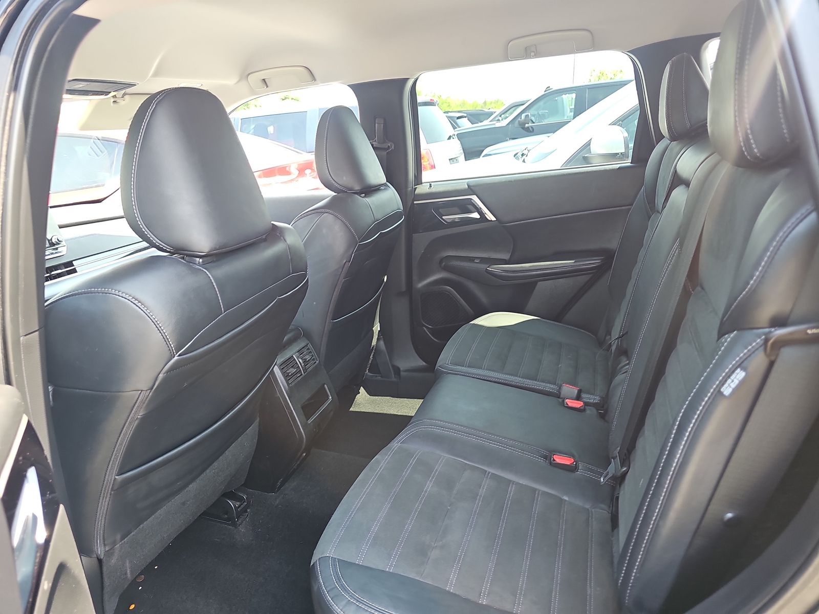 2022 Mitsubishi Outlander SE FWD