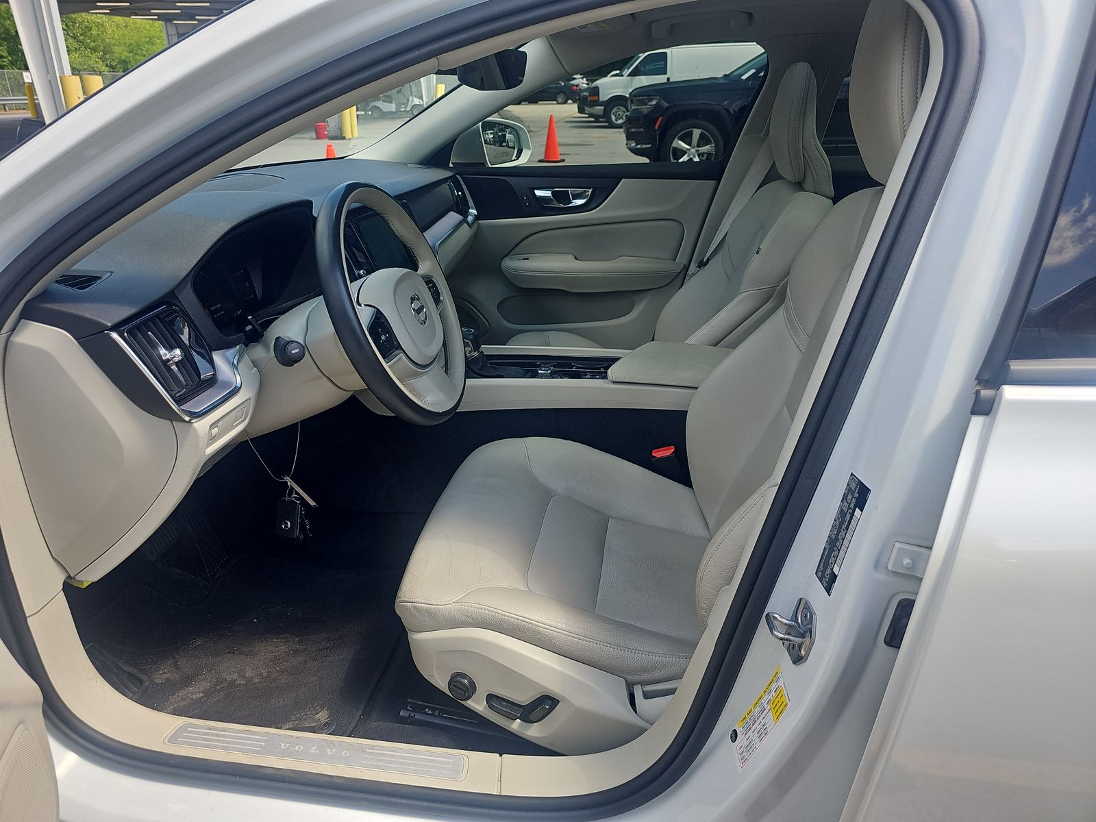 2019 Volvo S60 T5 Momentum FWD