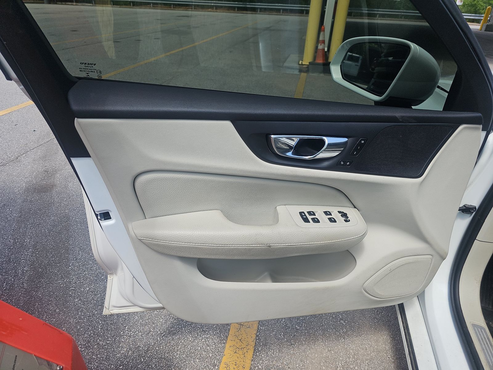 2019 Volvo S60 T5 Momentum FWD