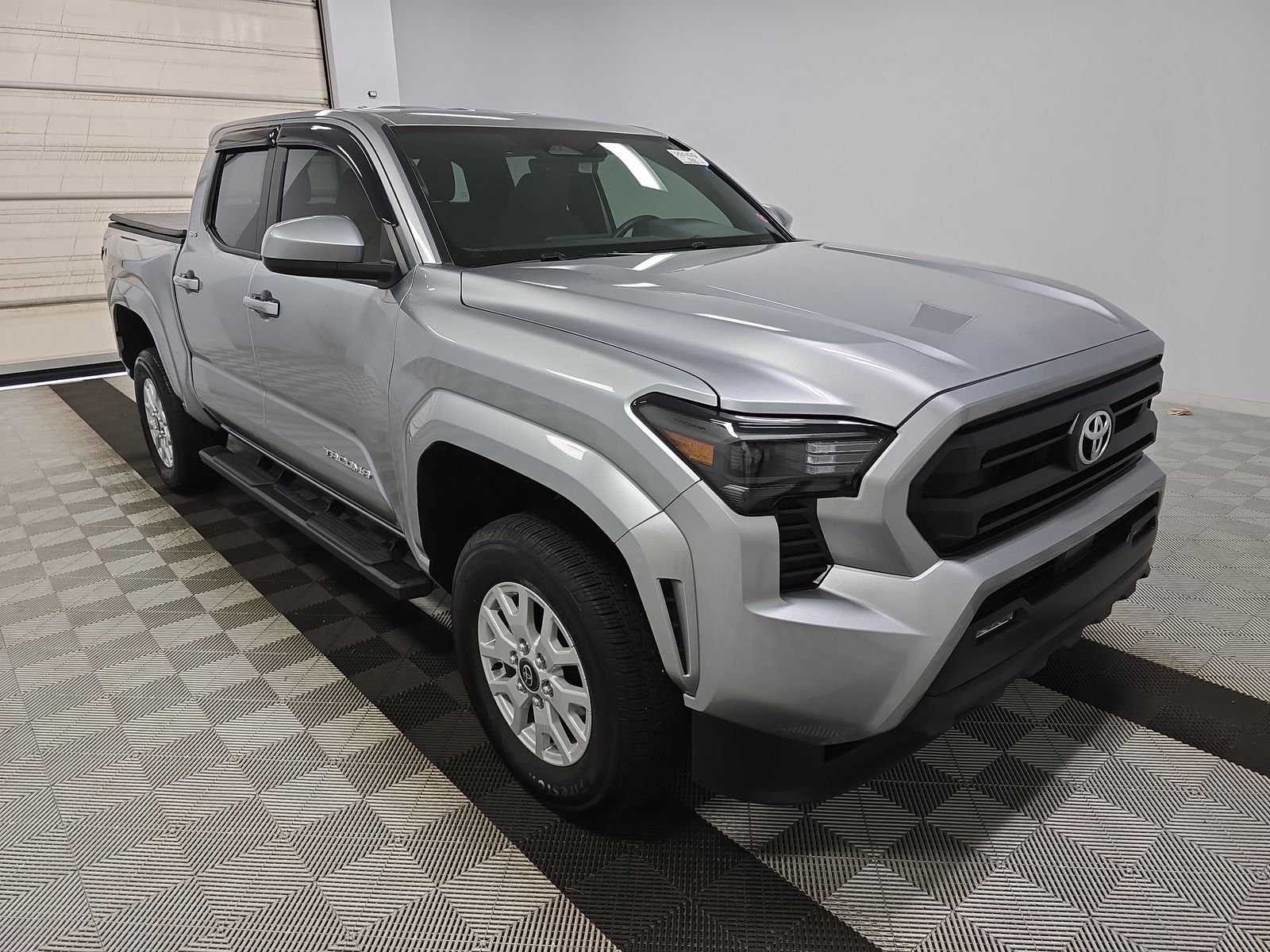 2024 Toyota Tacoma SR5 FWD