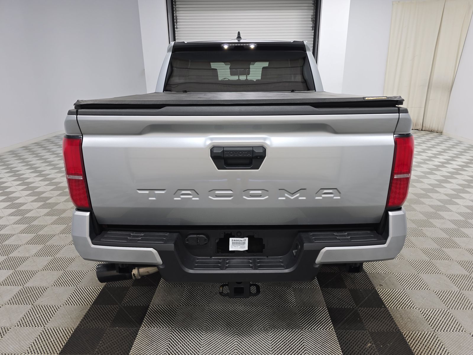 2024 Toyota Tacoma SR5 FWD