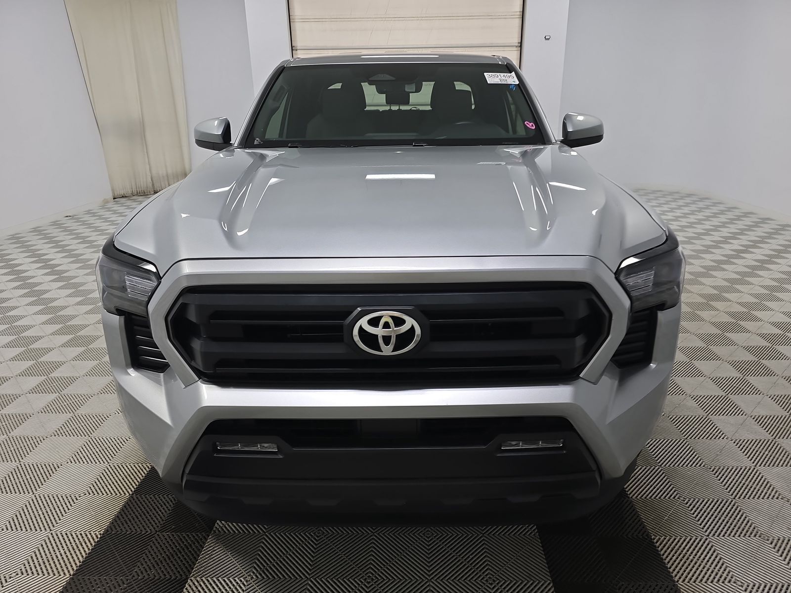 2024 Toyota Tacoma SR5 FWD