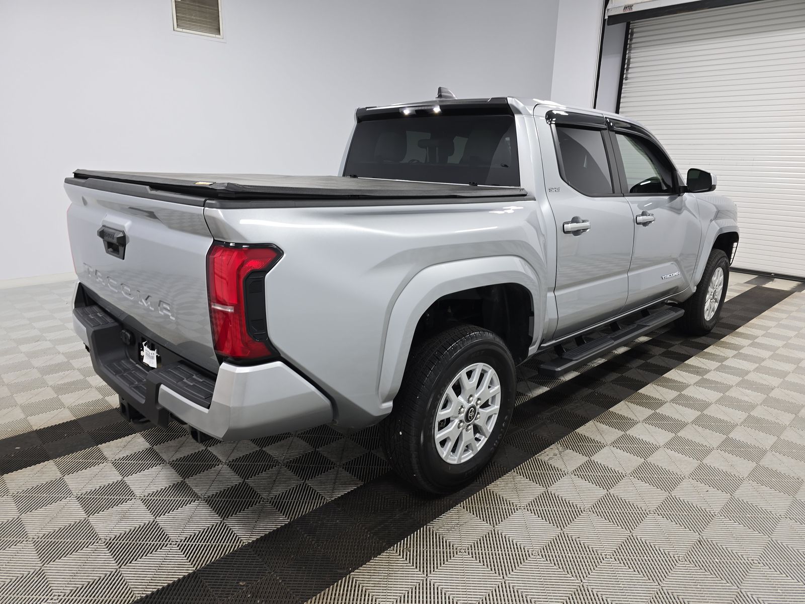 2024 Toyota Tacoma SR5 FWD