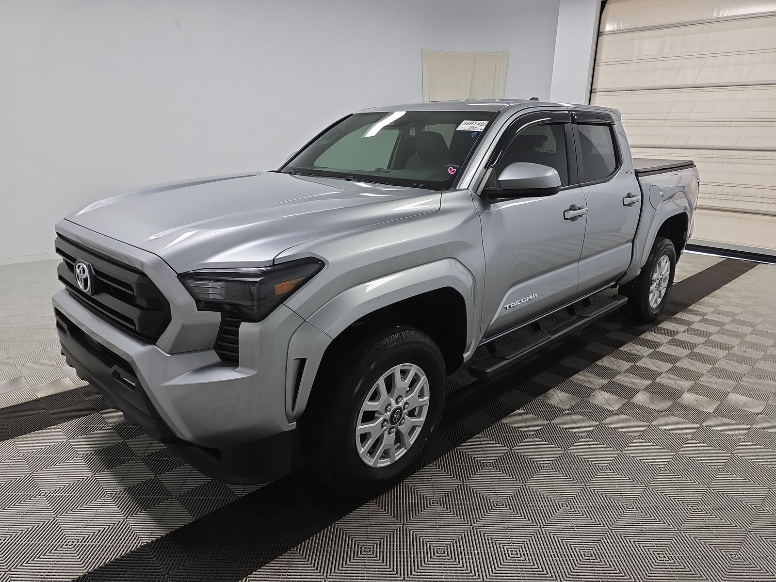 2024 Toyota Tacoma SR5 FWD
