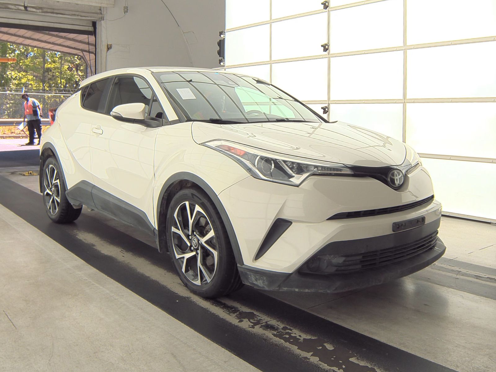 2018 Toyota C-HR XLE FWD