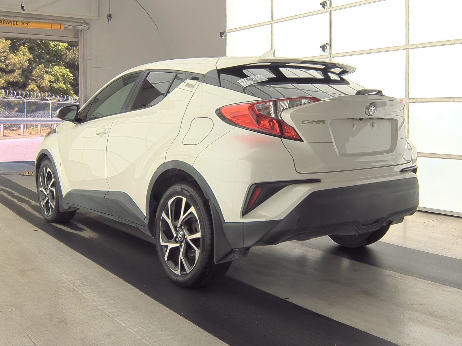 2018 Toyota C-HR XLE FWD