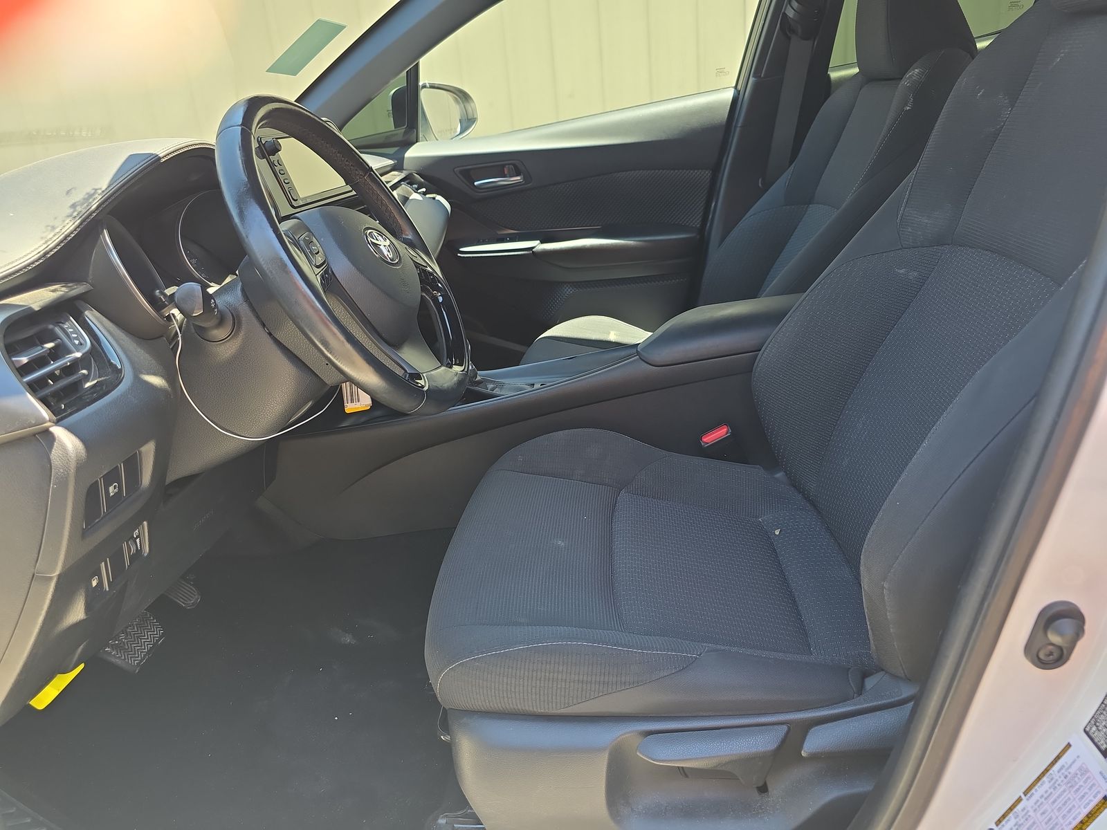 2018 Toyota C-HR XLE FWD