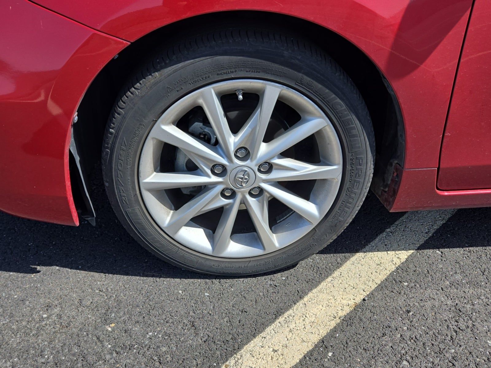 2014 Toyota Prius v Five FWD