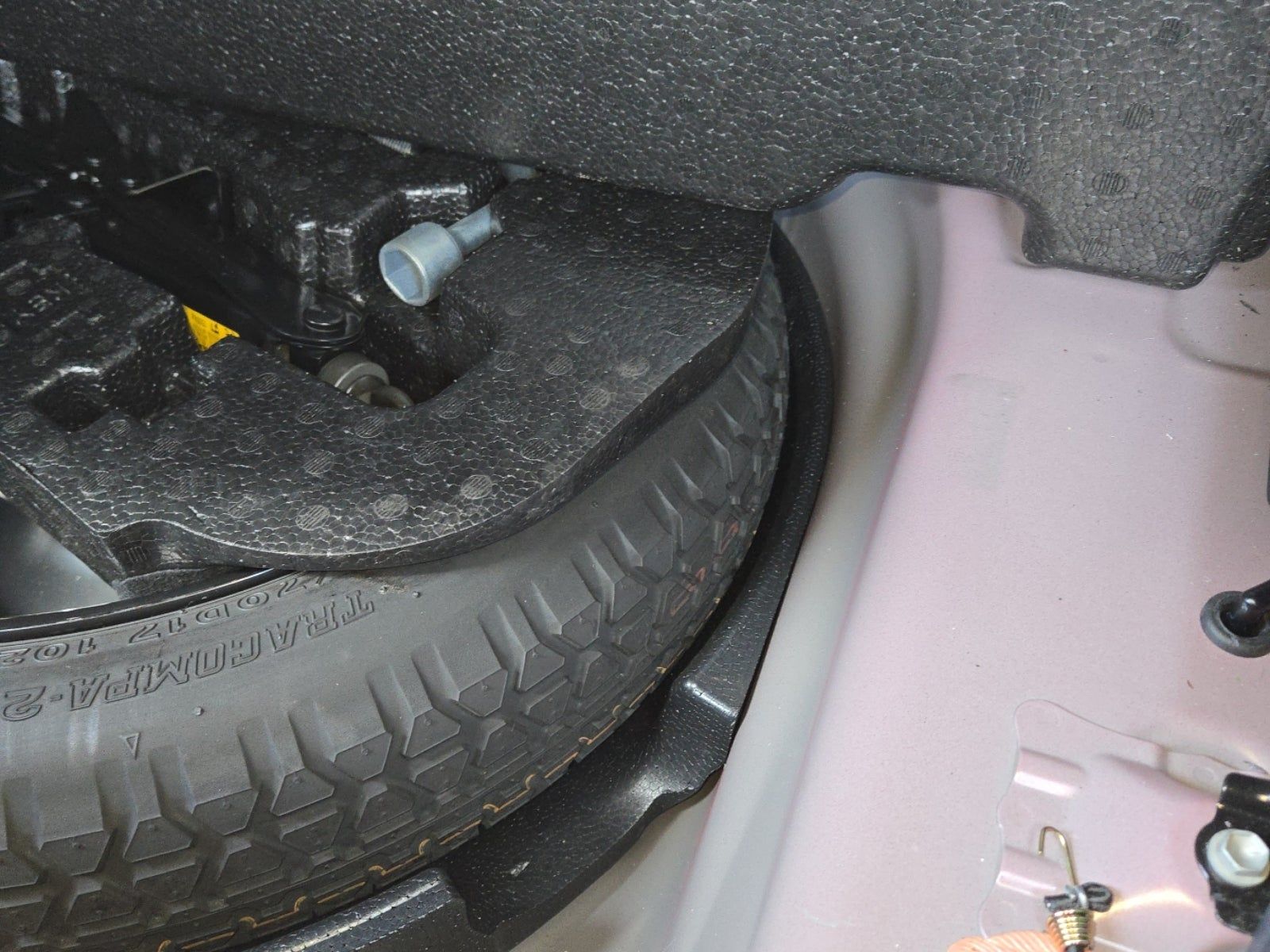 2014 Toyota Prius v Five FWD