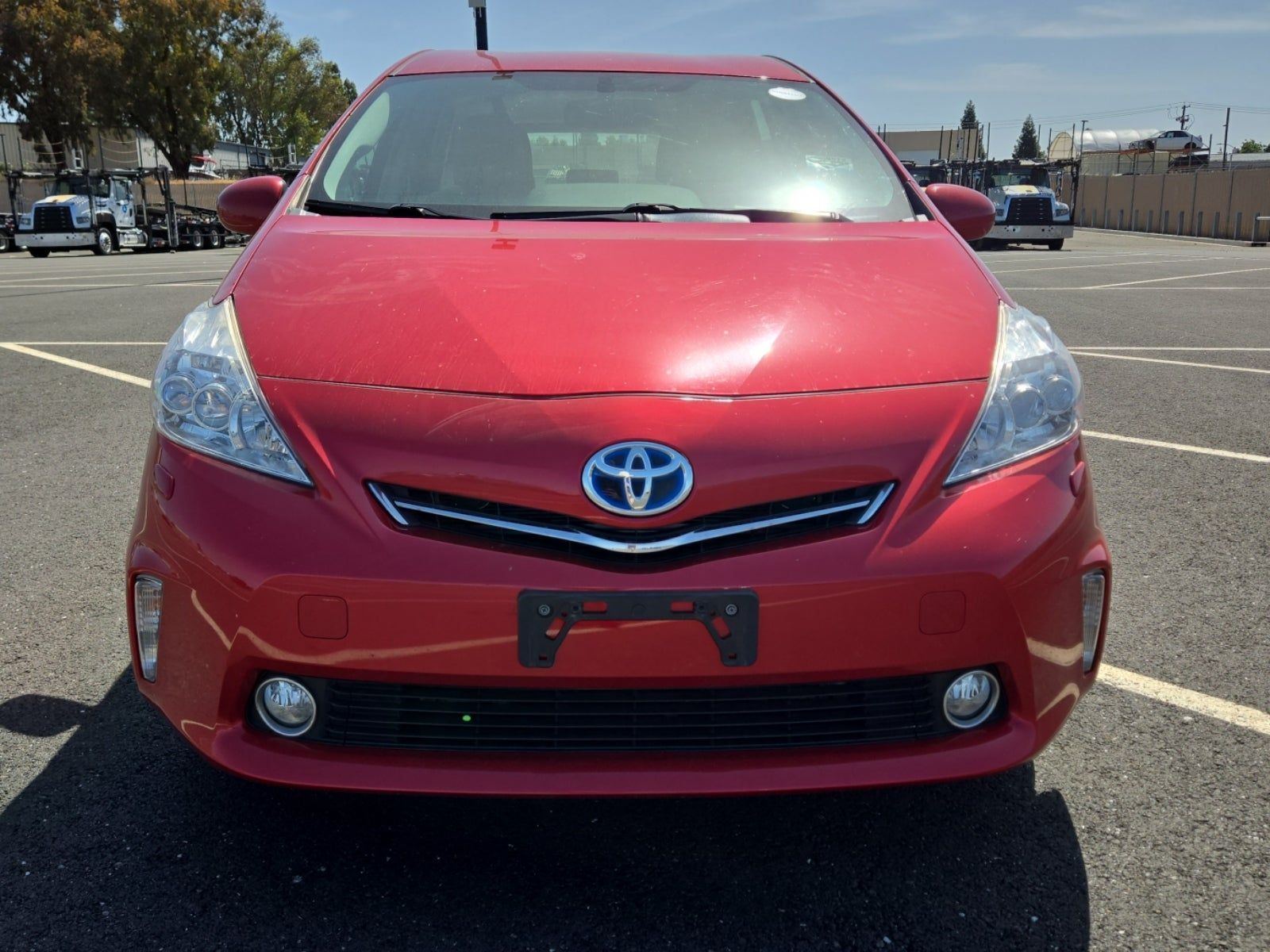 2014 Toyota Prius v Five FWD