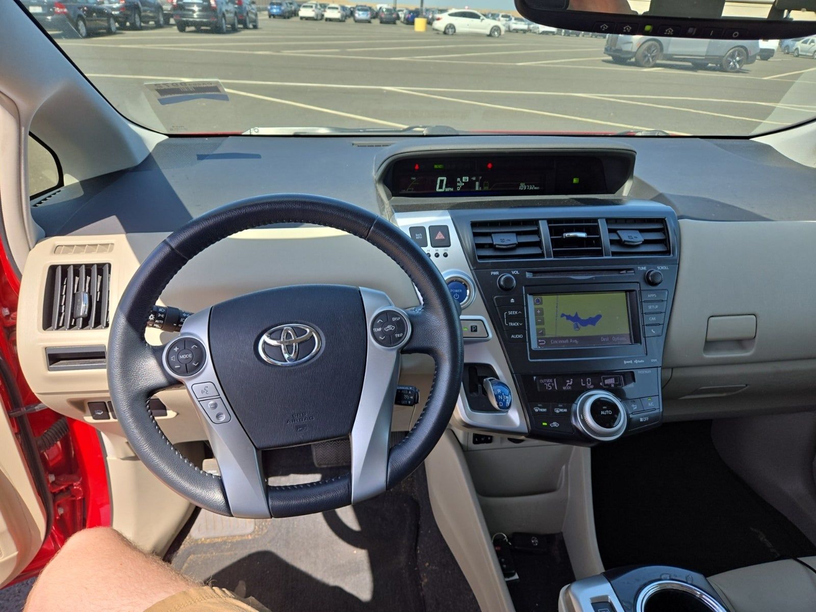2014 Toyota Prius v Five FWD