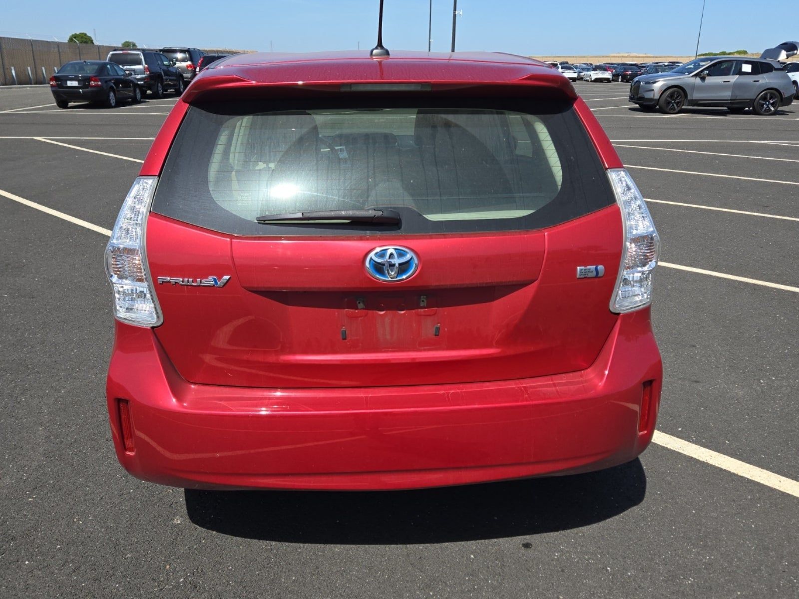 2014 Toyota Prius v Five FWD