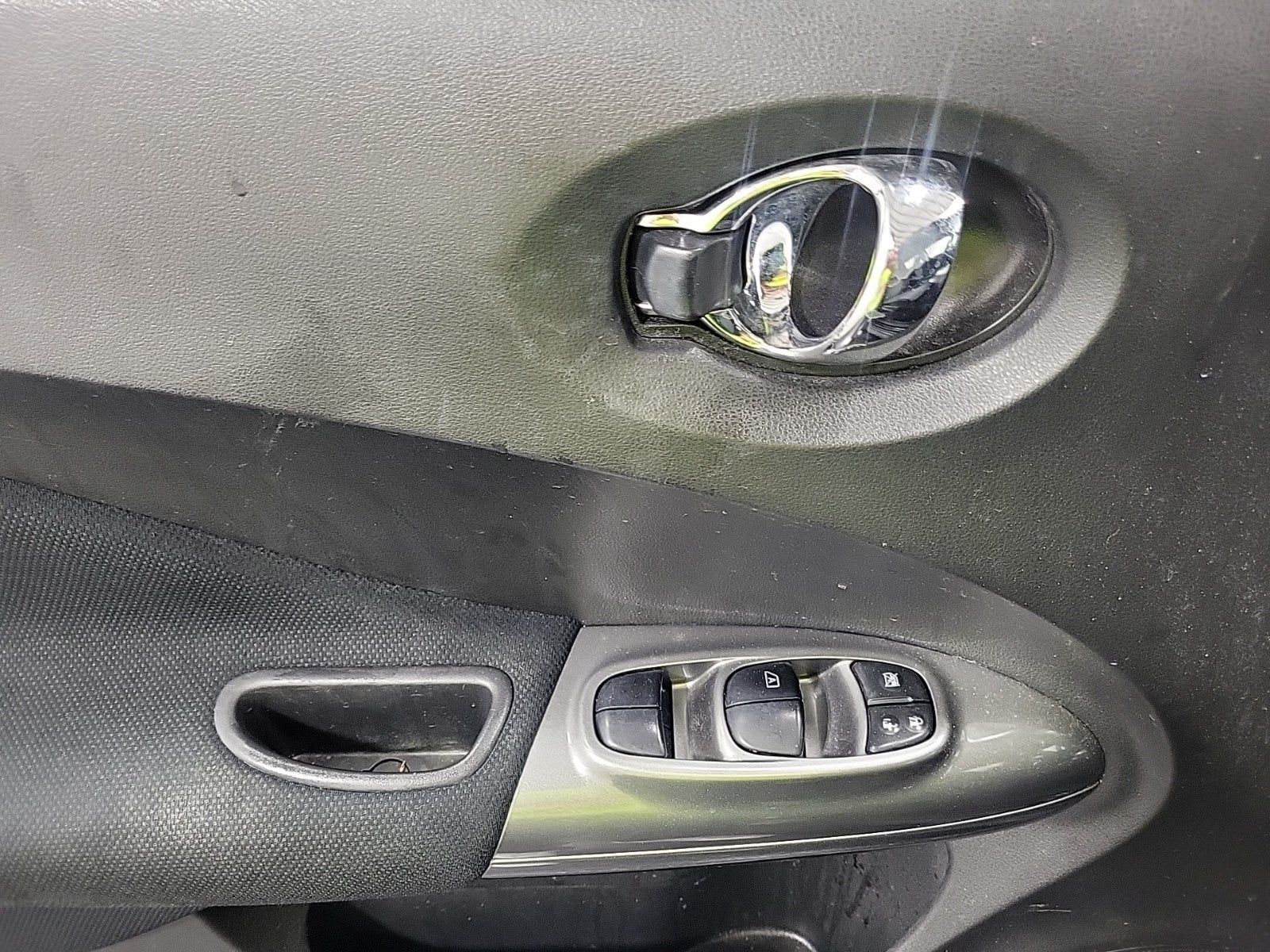 2015 Nissan JUKE S AWD