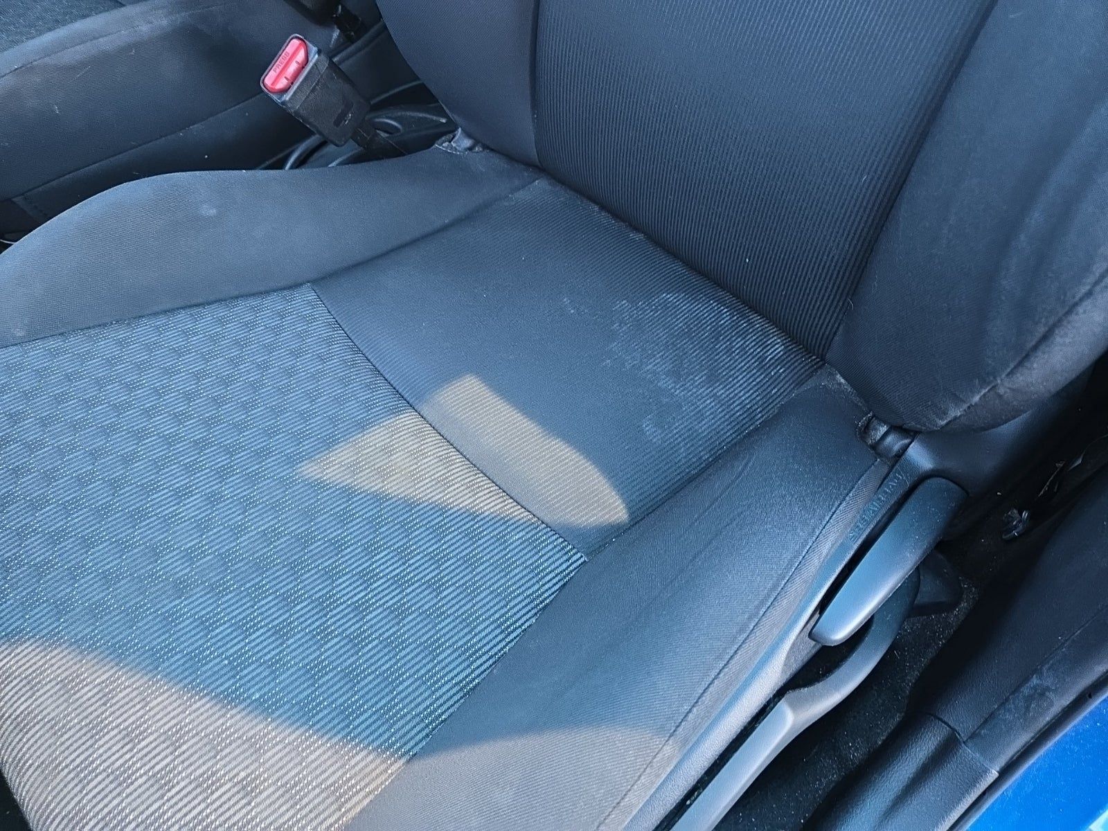 2015 Toyota Yaris L FWD