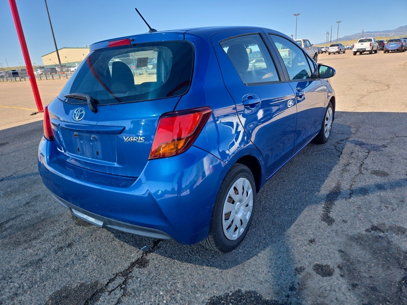 2015 Toyota Yaris L FWD