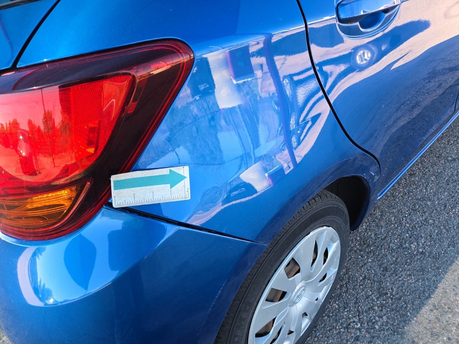 2015 Toyota Yaris L FWD