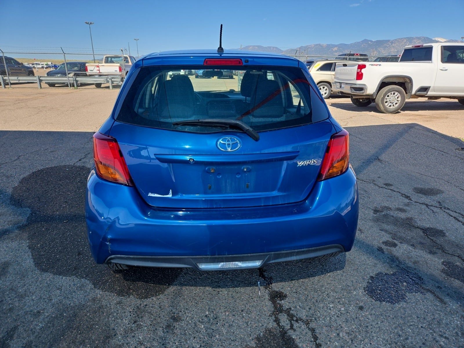 2015 Toyota Yaris L FWD
