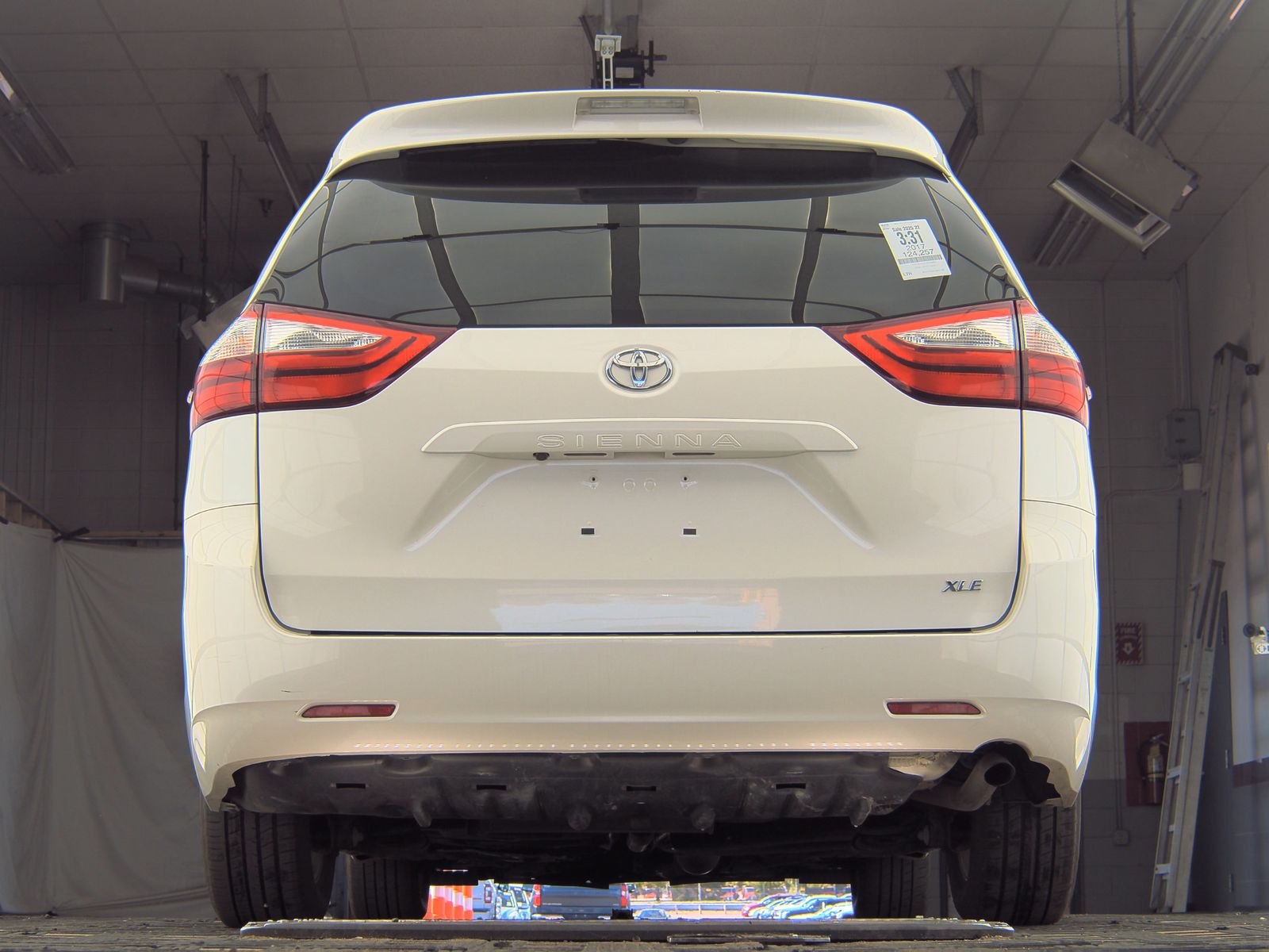 2017 Toyota Sienna XLE FWD