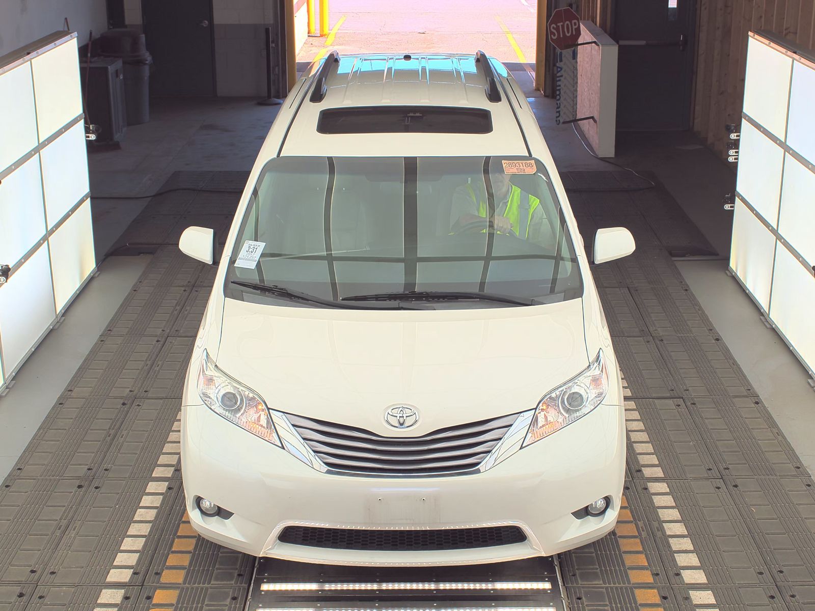 2017 Toyota Sienna XLE FWD