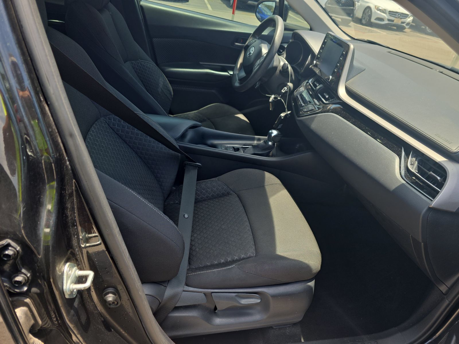 2021 Toyota C-HR LE FWD