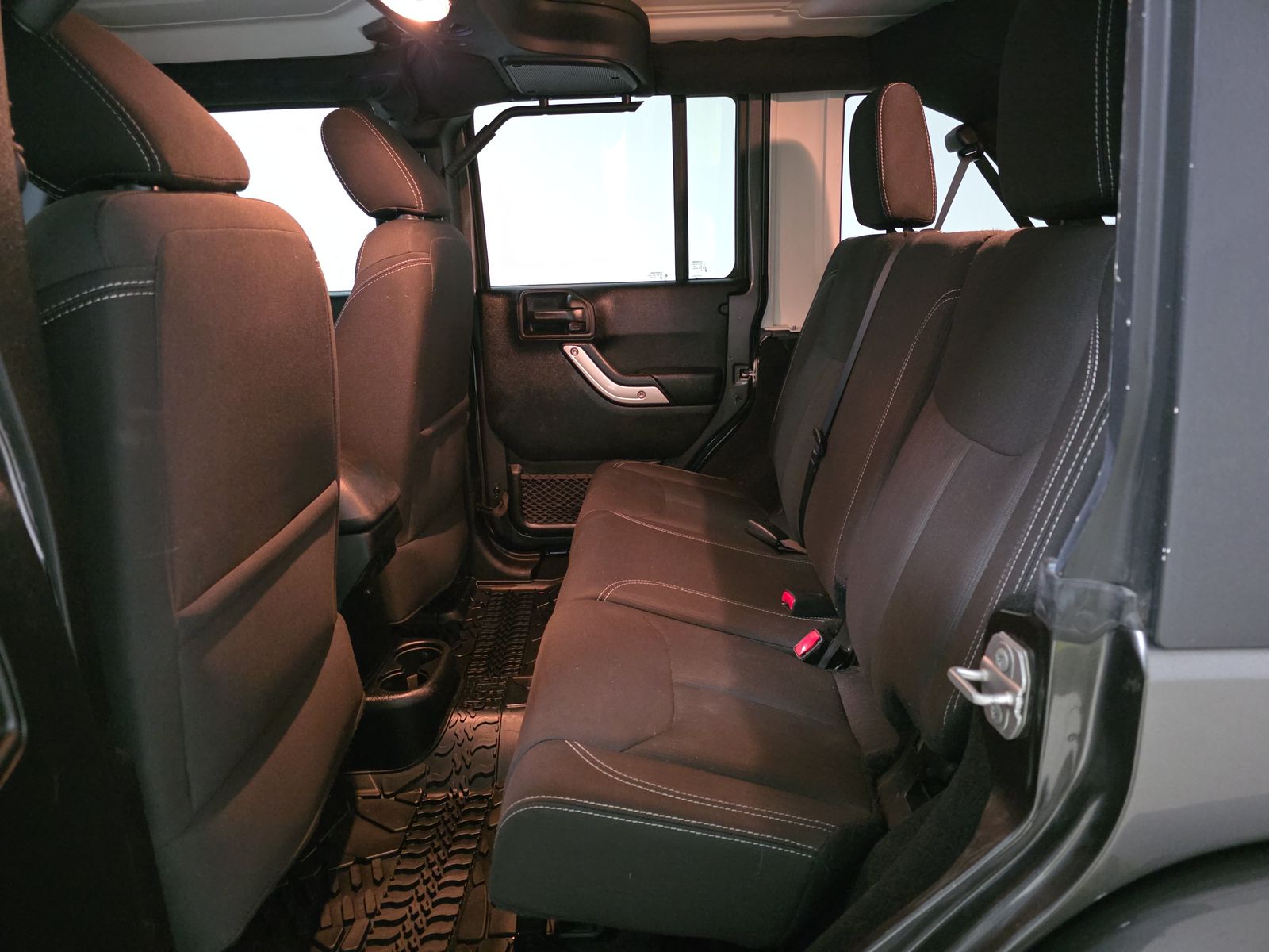 2018 Jeep Wrangler JK Unlimited Sahara AWD