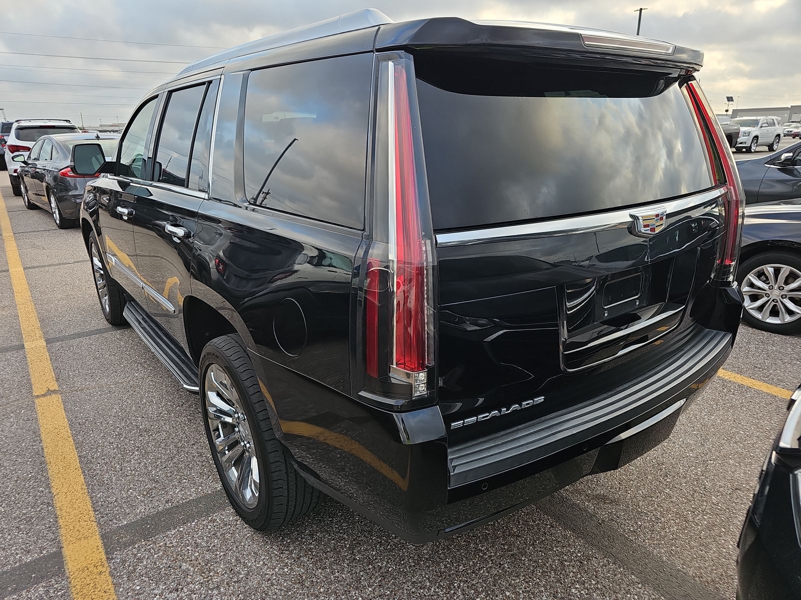 2018 Cadillac Escalade Base RWD