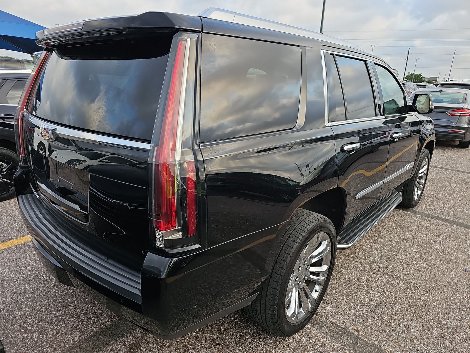 2018 Cadillac Escalade Base RWD