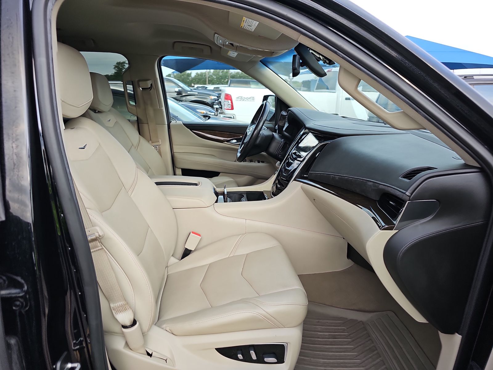 2018 Cadillac Escalade Base RWD