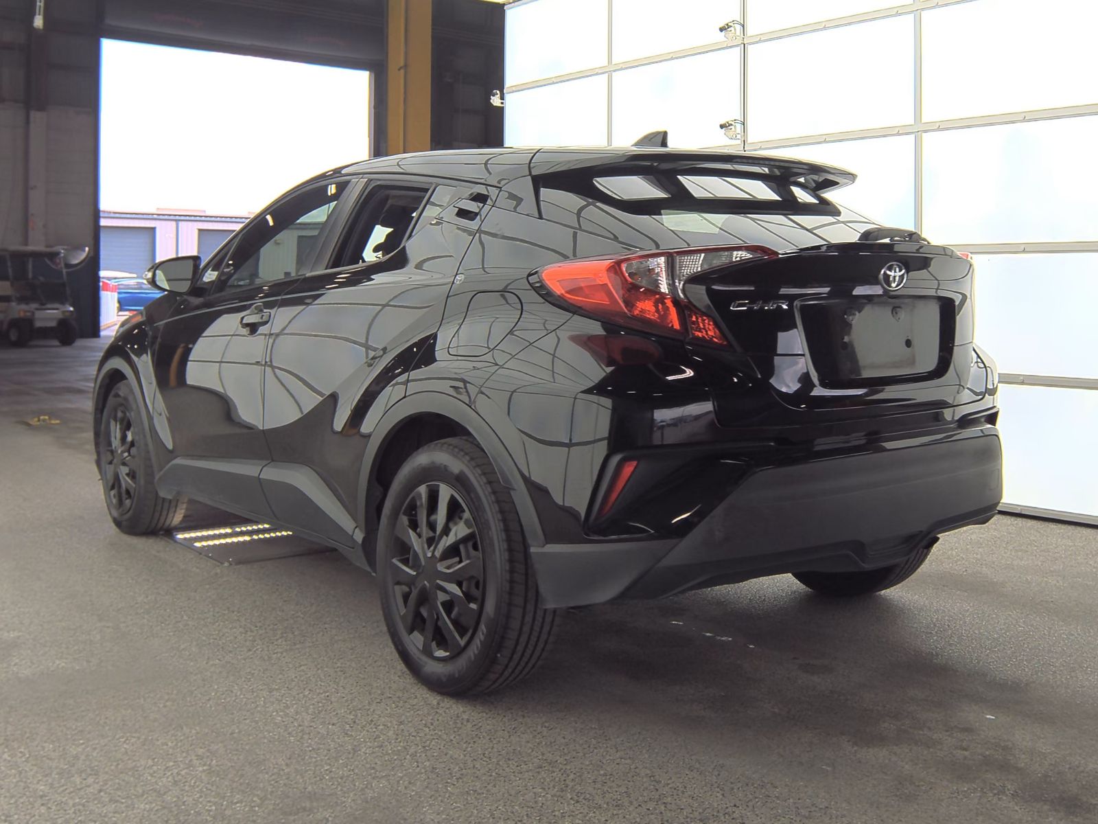 2021 Toyota C-HR LE FWD