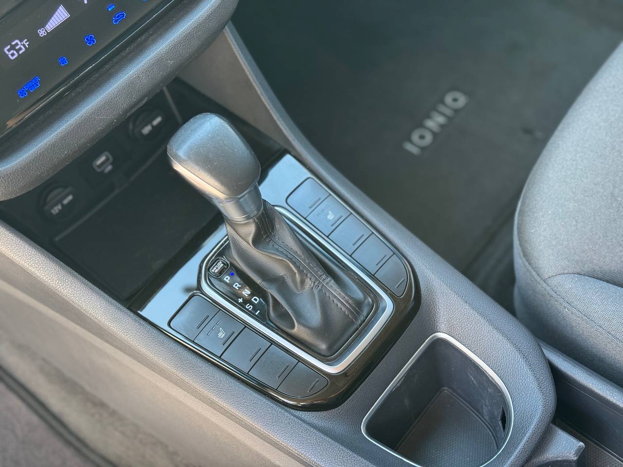 2020 Hyundai Ioniq Hybrid SE FWD