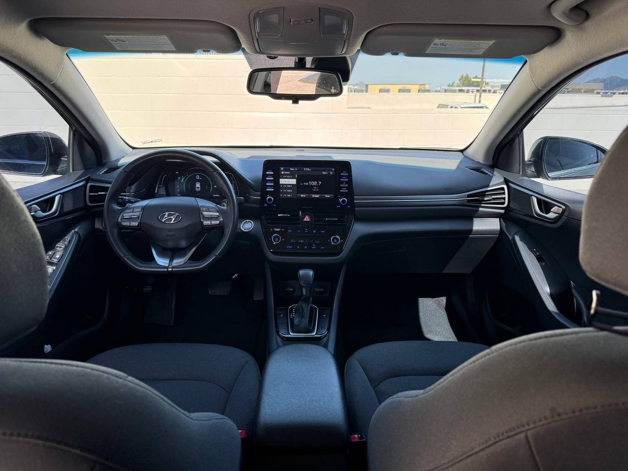 2020 Hyundai Ioniq Hybrid SE FWD