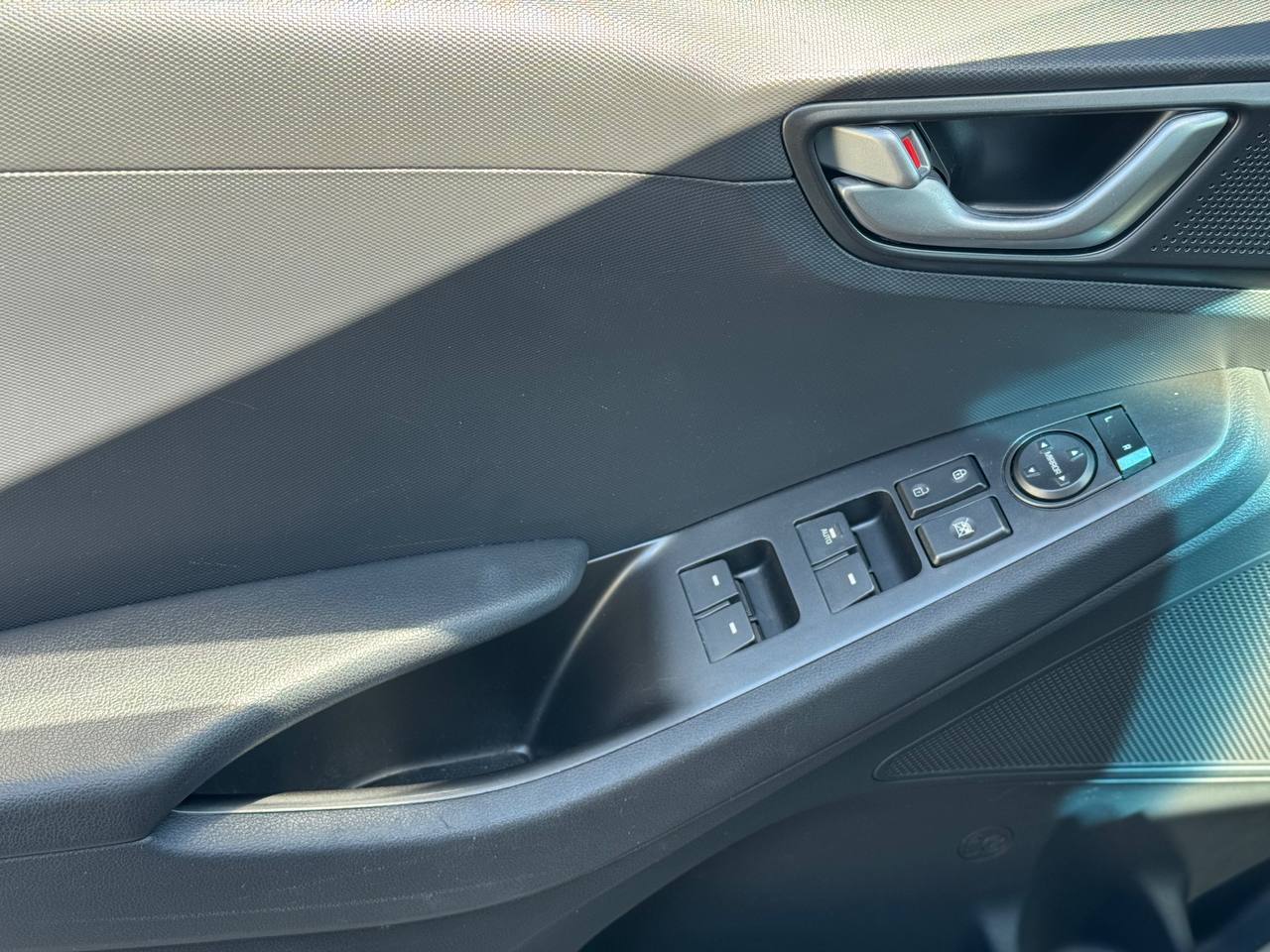 2020 Hyundai Ioniq Hybrid SE FWD