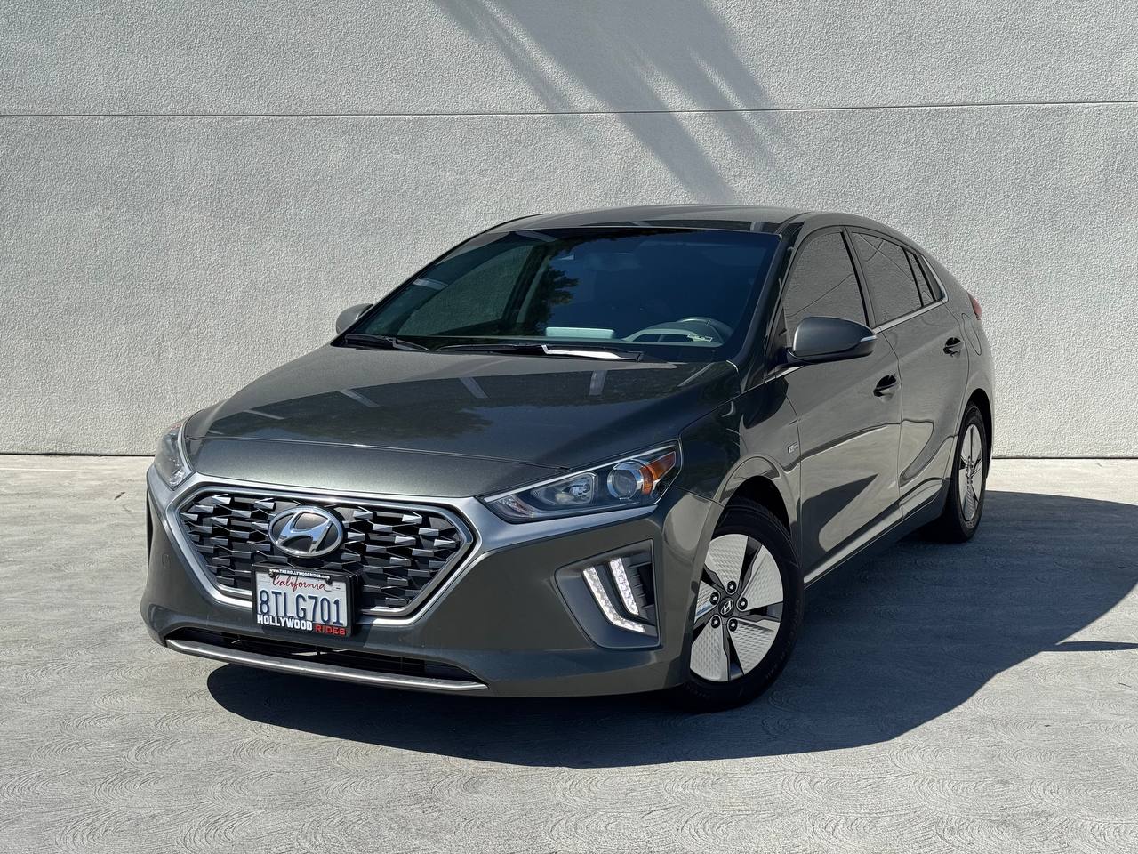 2020 Hyundai Ioniq Hybrid SE FWD