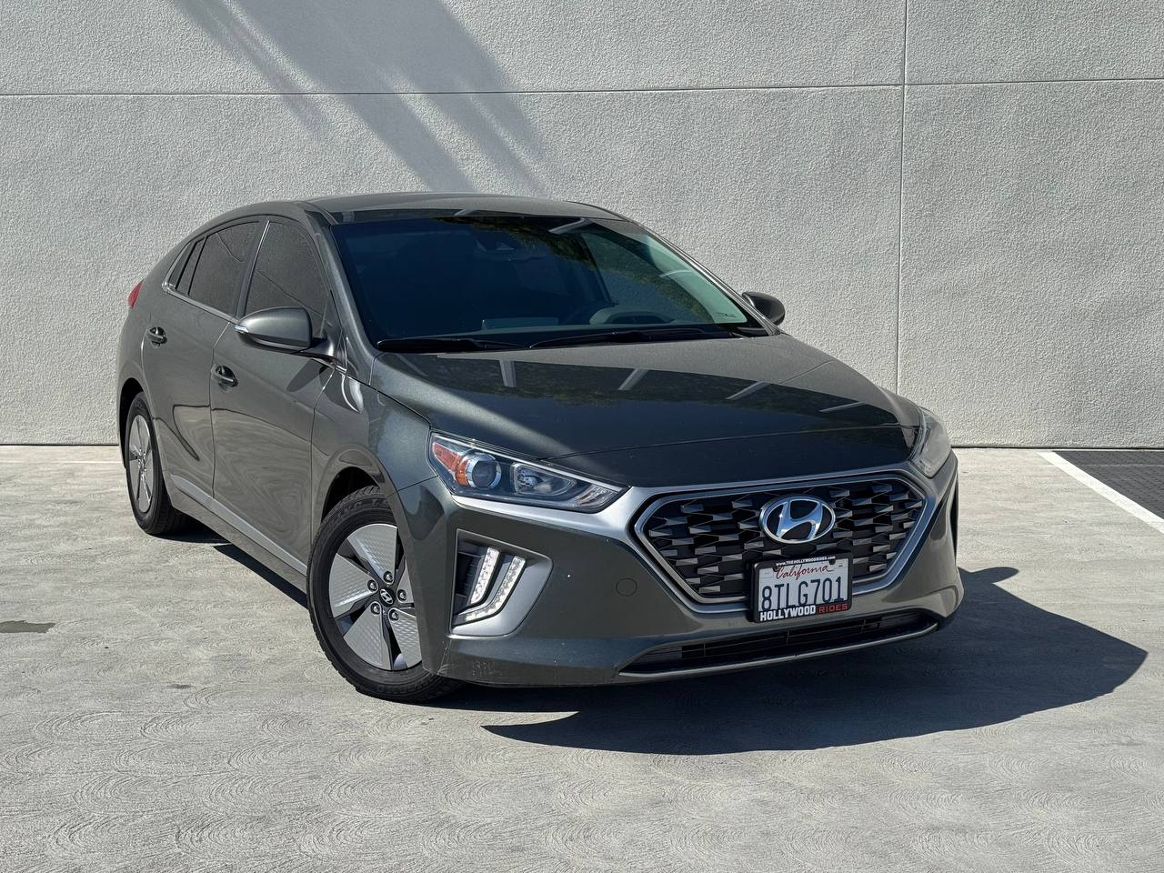 2020 Hyundai Ioniq Hybrid SE FWD