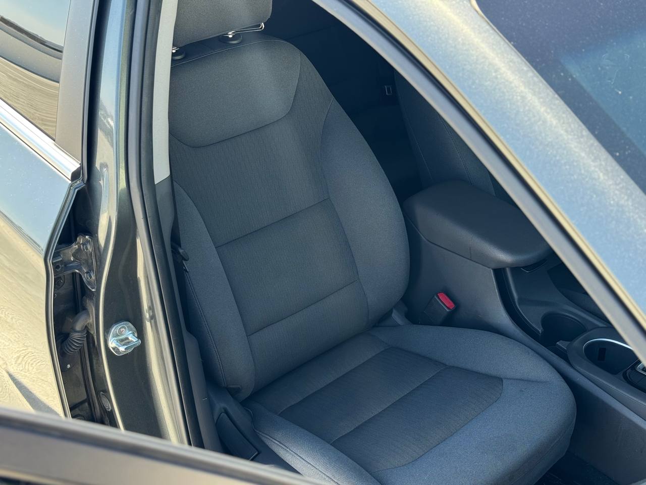 2020 Hyundai Ioniq Hybrid SE FWD