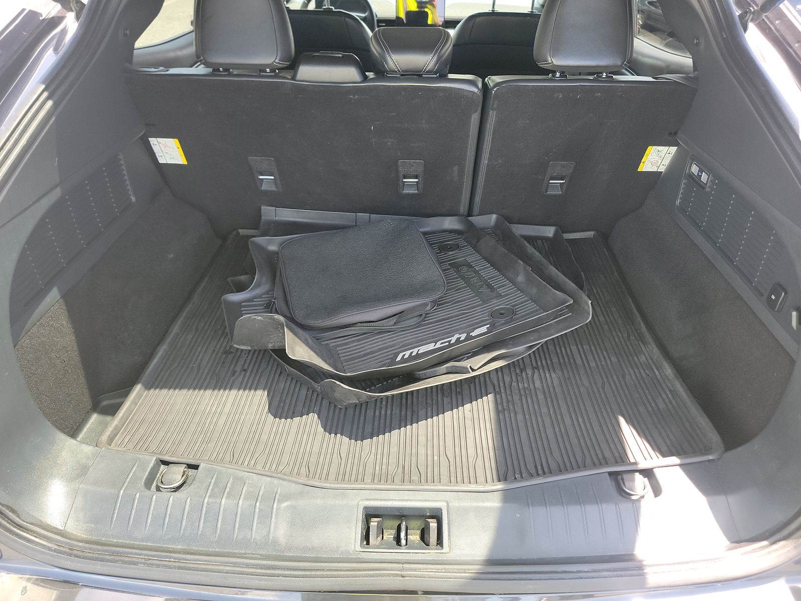 2022 Ford Mustang Mach-E Select AWD