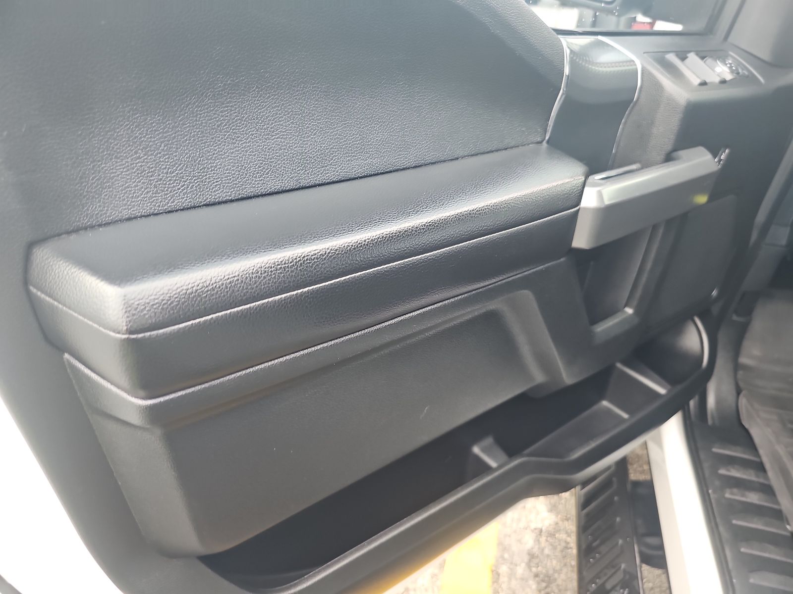 2018 Ford F-150 XLT RWD