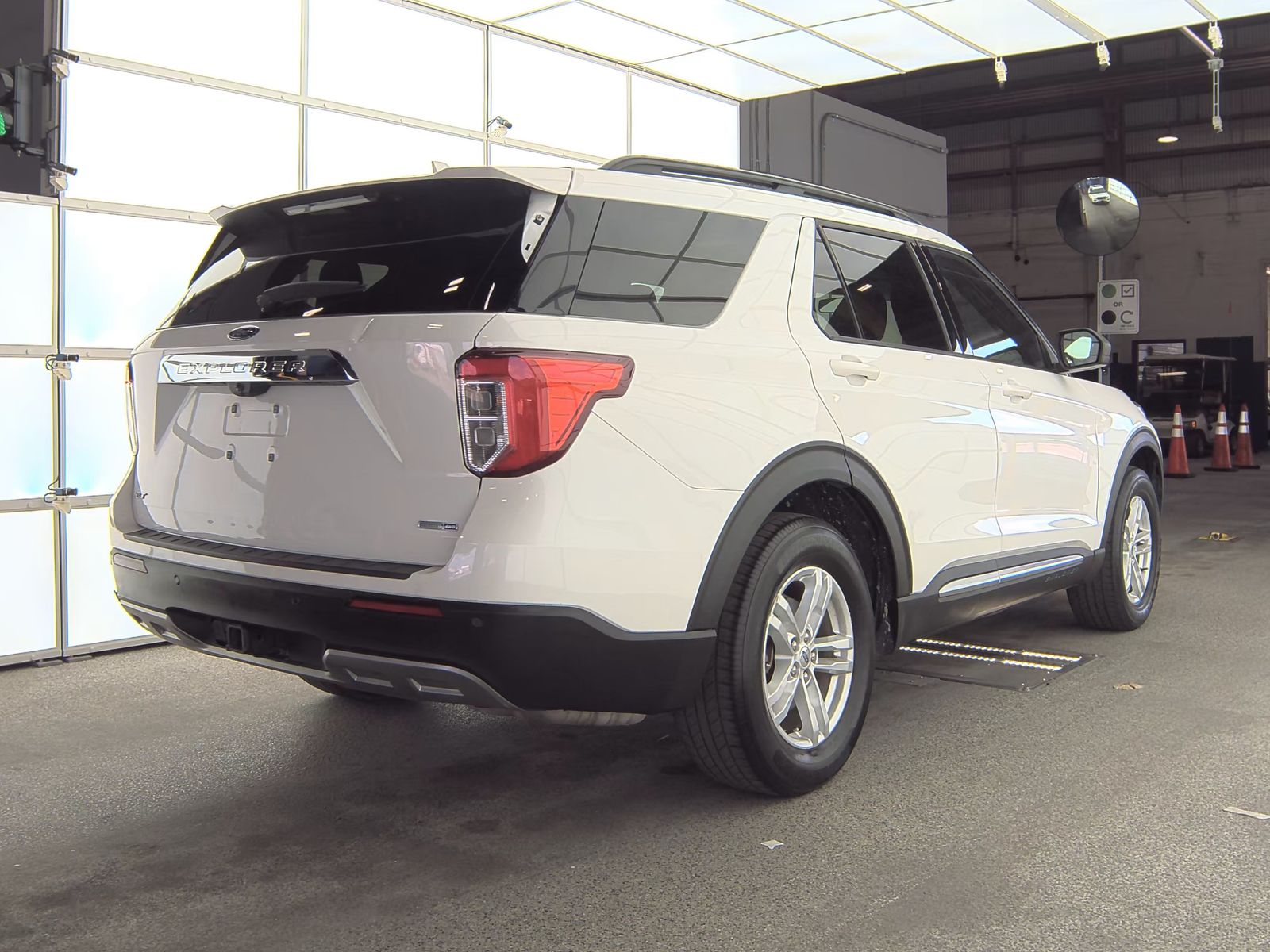 2020 Ford Explorer XLT AWD