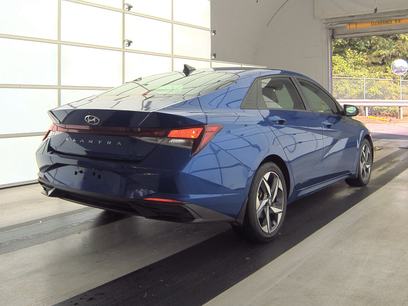 2023 Hyundai Elantra SEL FWD