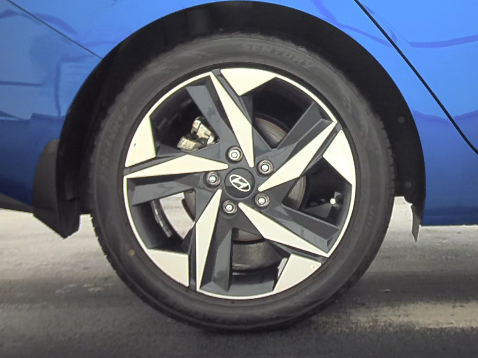 2023 Hyundai Elantra SEL FWD