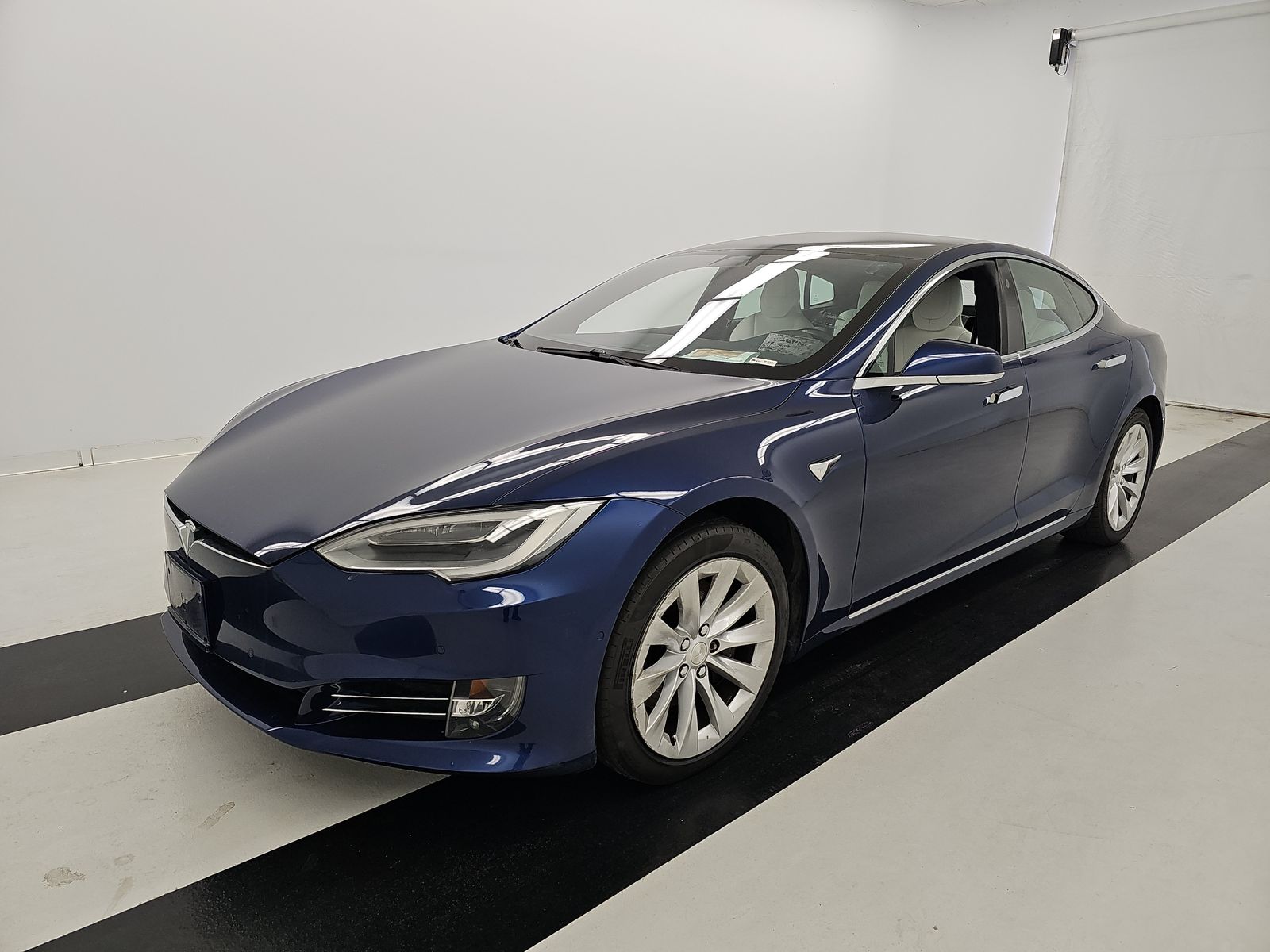 Samochody z USA Tesla Model S