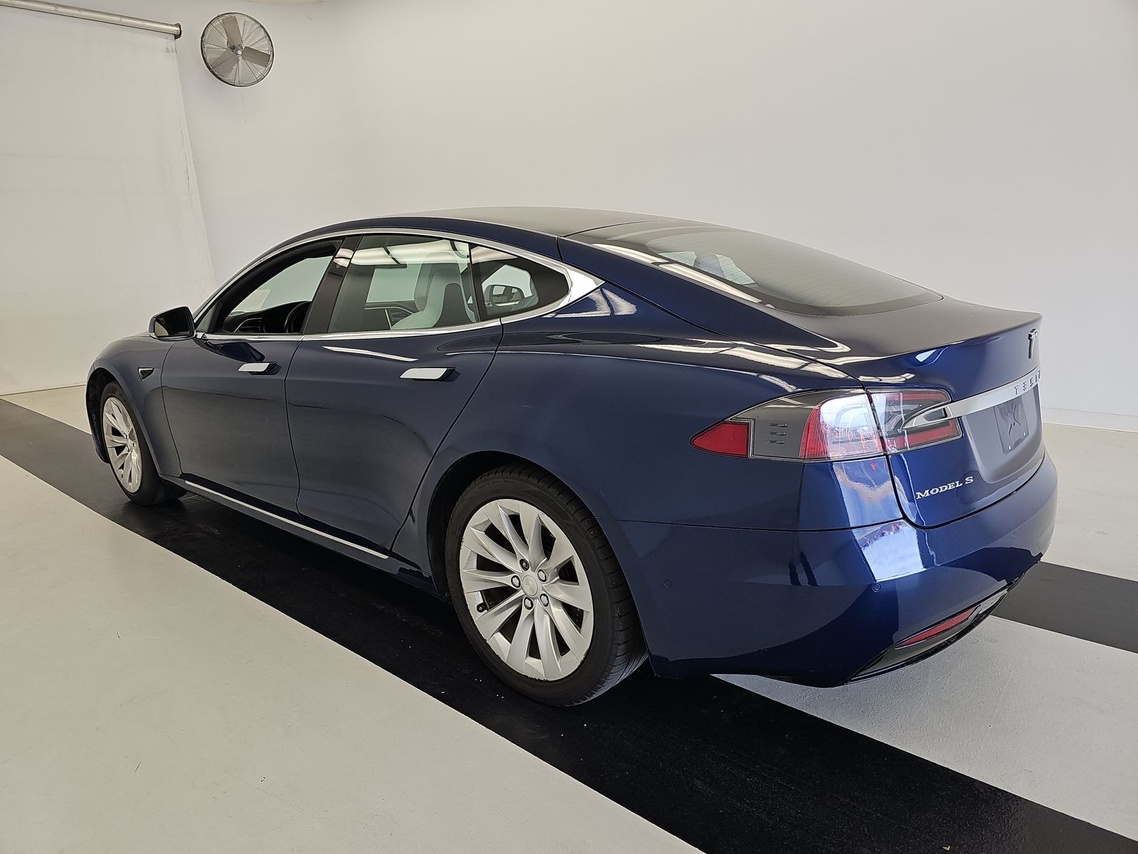 2017 Tesla Model S 60 RWD