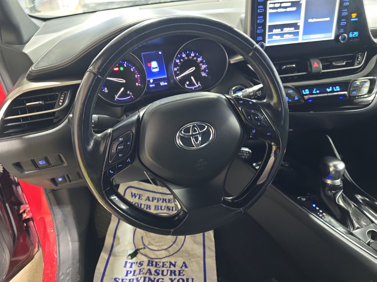 2019 Toyota C-HR XLE FWD