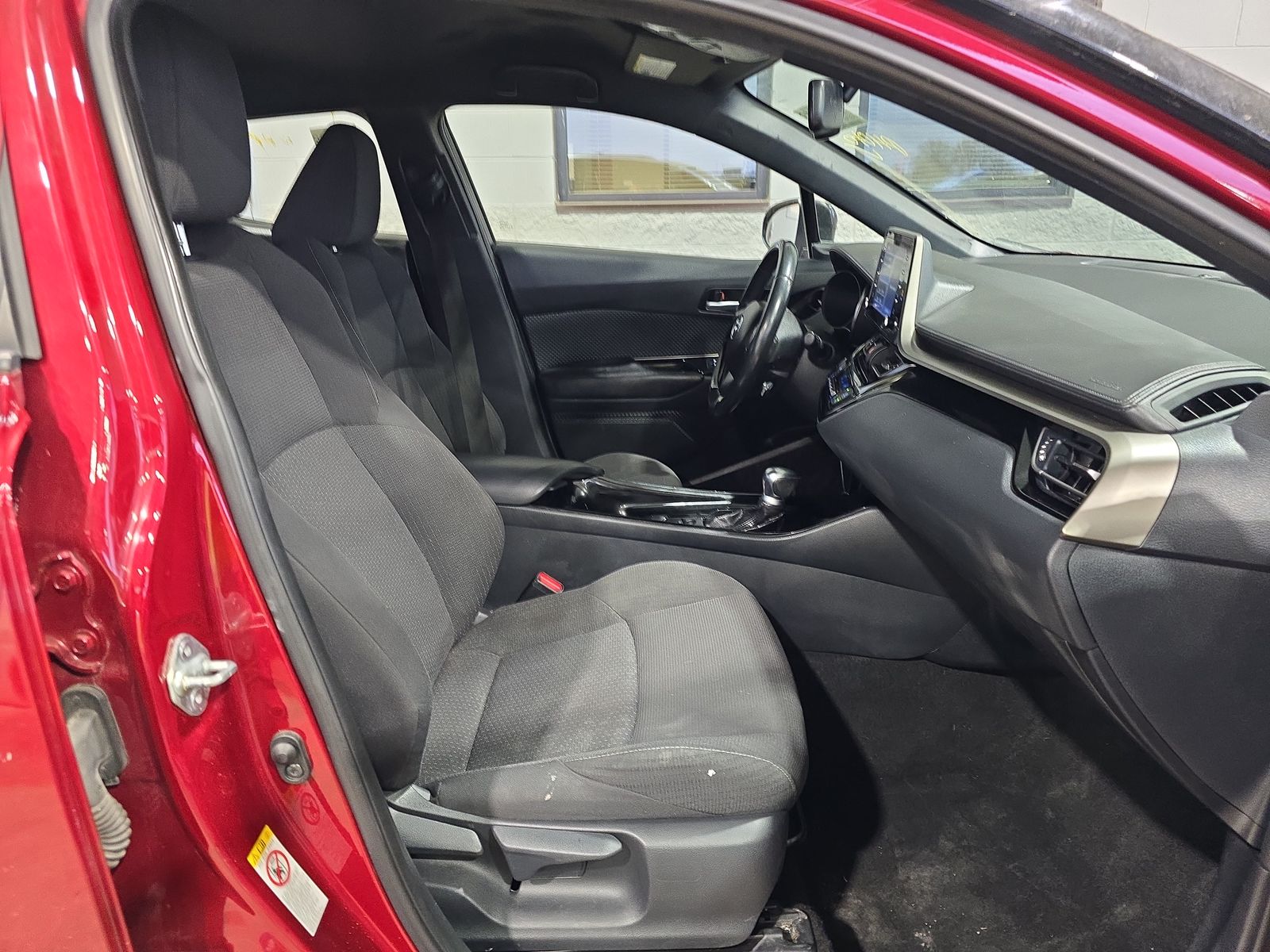 2019 Toyota C-HR XLE FWD