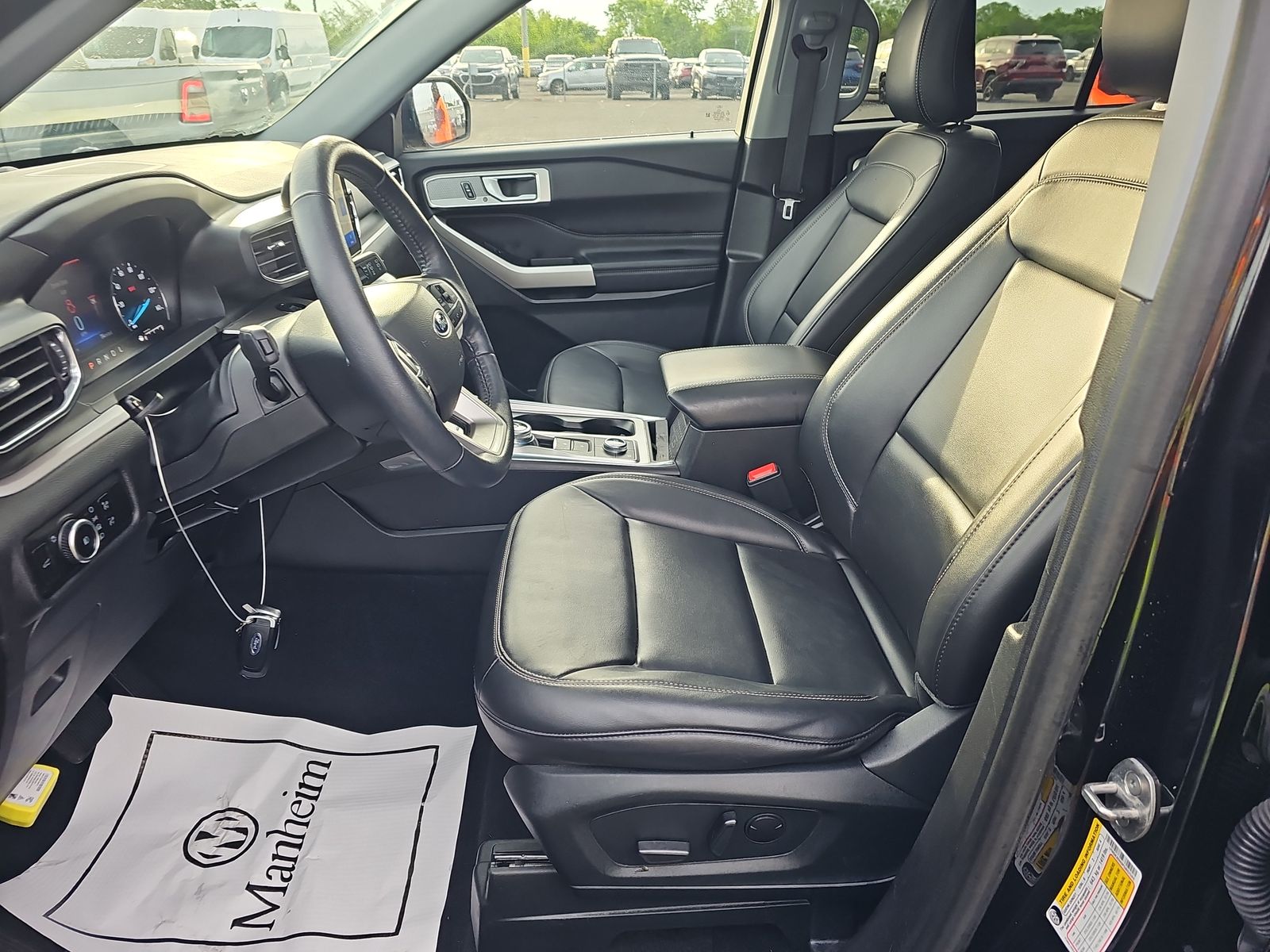 2023 Ford Explorer XLT AWD