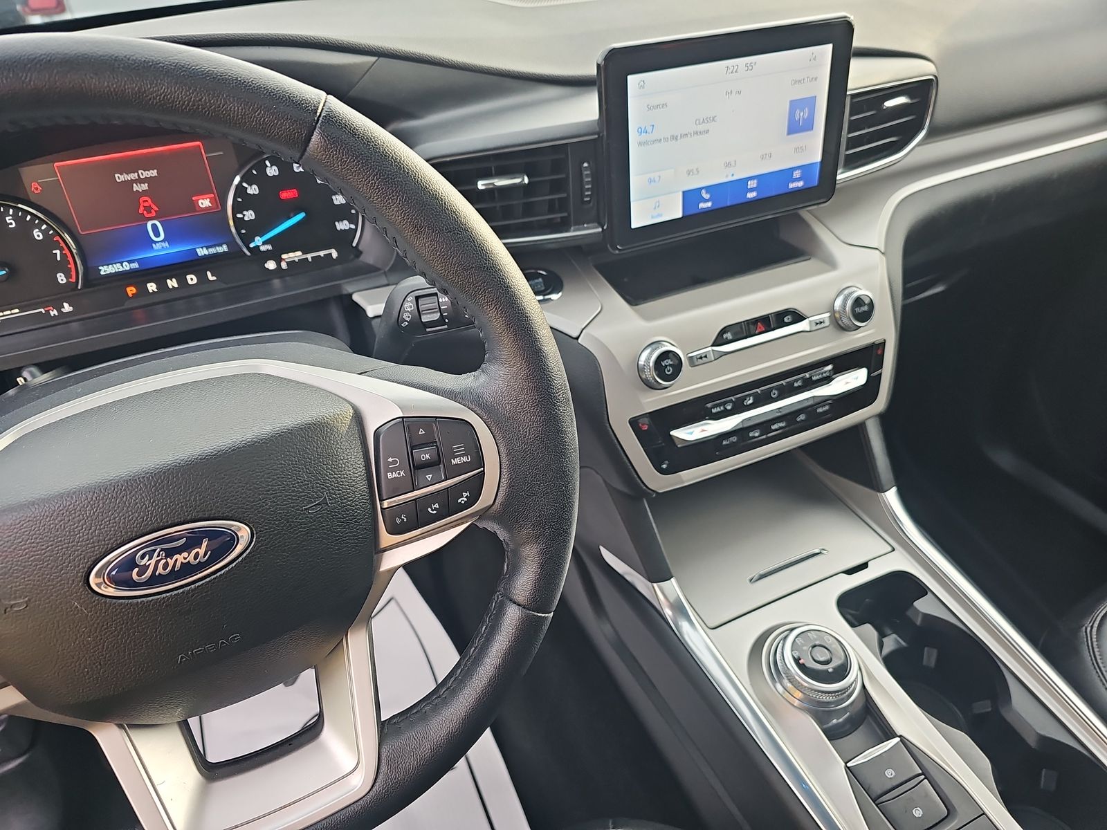 2023 Ford Explorer XLT AWD