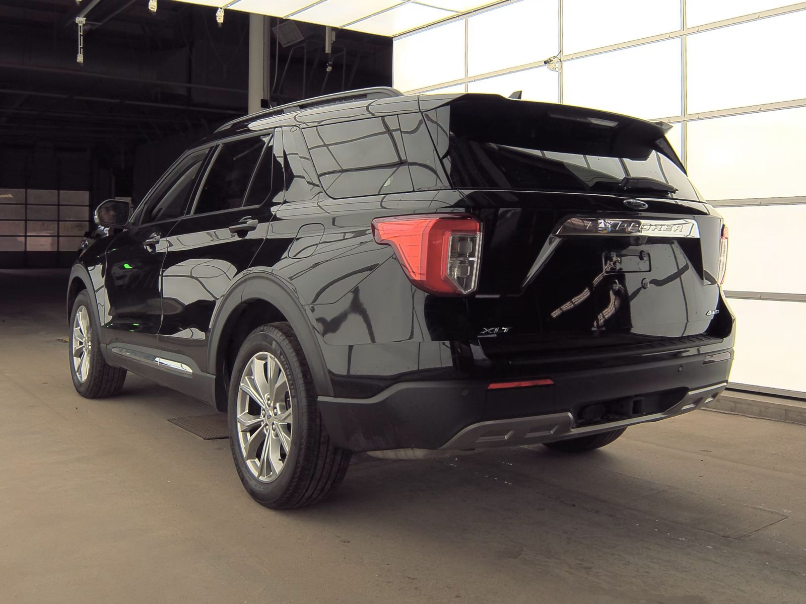 2023 Ford Explorer XLT AWD