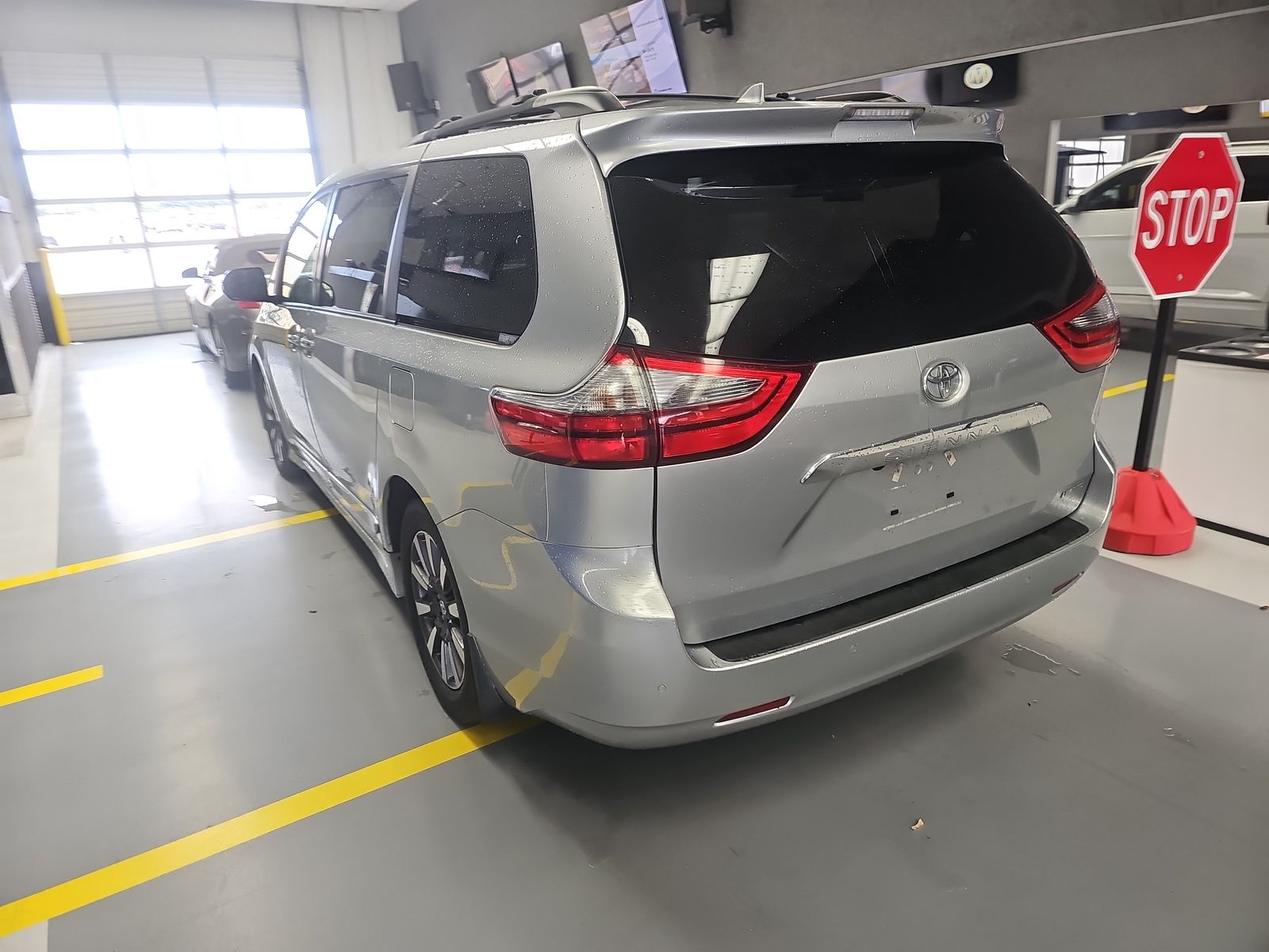 2020 Toyota Sienna Limited Premium FWD