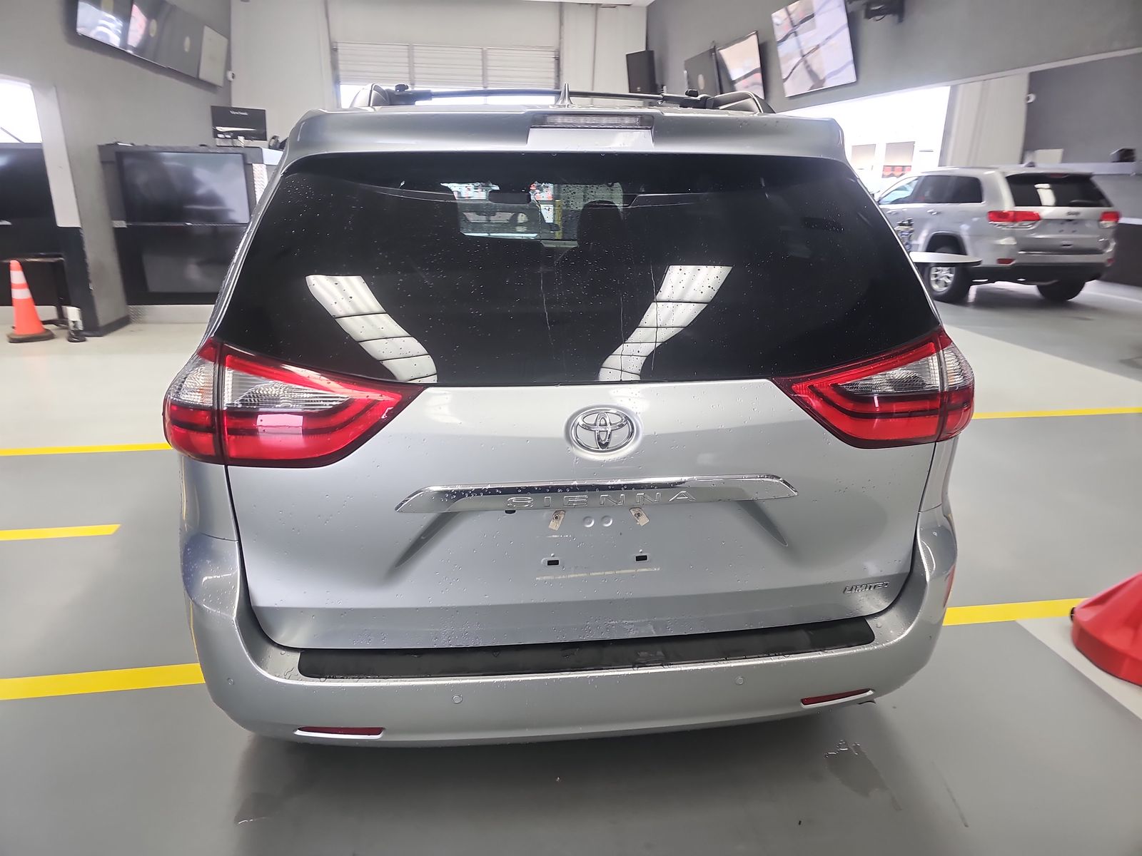 2020 Toyota Sienna Limited Premium FWD